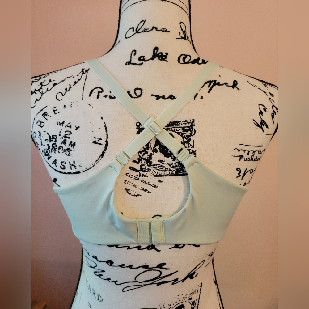 Auden Icon Mint Green Lace Bra, Adjustable Criss Cross Straps NWOT 38B